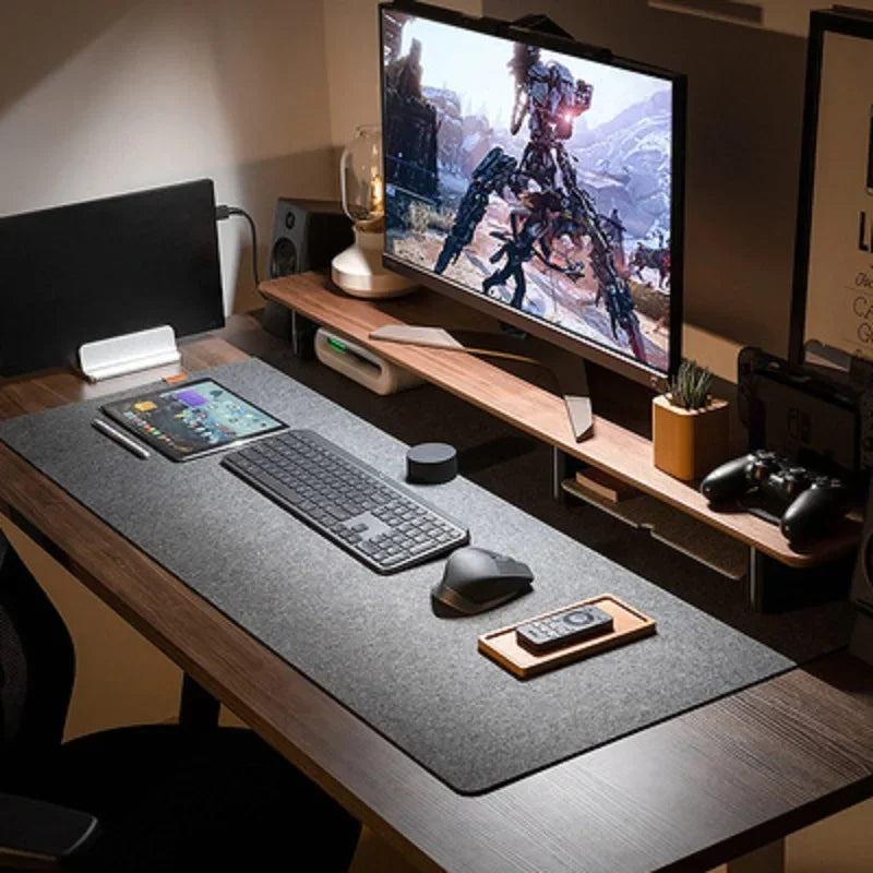 Tapis de bureau d'ordinateur doux et respirant, grand format, en feutre de laine, antidérapant, pour ordinateur portable et souris gamer. Simple et confortable par temps froid.