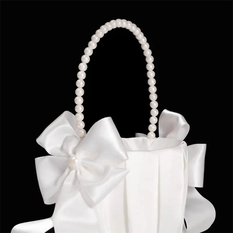 Panier à fleurs pliable avec poignée en nacre, blanc satiné, style western rustique, nœud papillon, idéal pour les mariages.