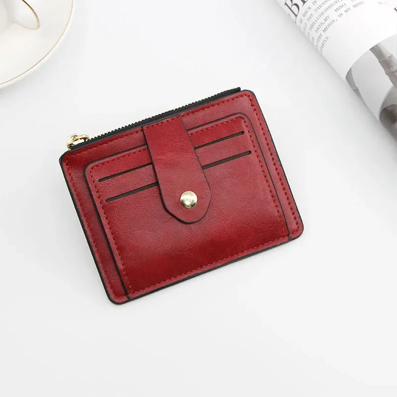 Portefeuille homme élégant avec porte-cartes de crédit et d'identité, fin et en cuir, avec poche à monnaie. Marque de luxe, marron