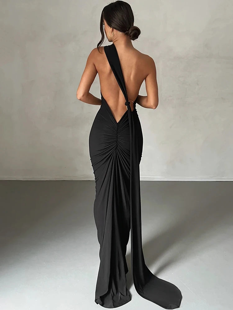 Robe maxi sexy Hugcitar asymétrique dos nu à bretelles, avec boucle d'écharpe ajustable et fronces. Tenue élégante style streetwear Y2K pour festival