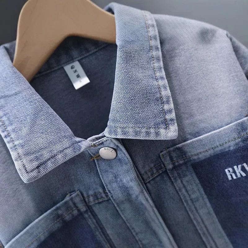 Nouvelle veste en jean décontractée pour bébé enfant avec poche, style classique, pour petit garçon. Tenues vintage avec veste en jean bleue