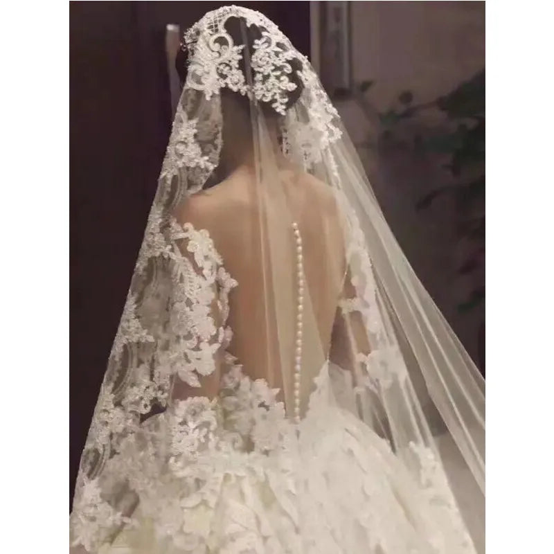 Voile de mariée de 5 m, 4 m ou 3 m de long, bordé d'appliqués de dentelle, en tulle 1 T, style cathédrale, avec peigne, blanc ivoire