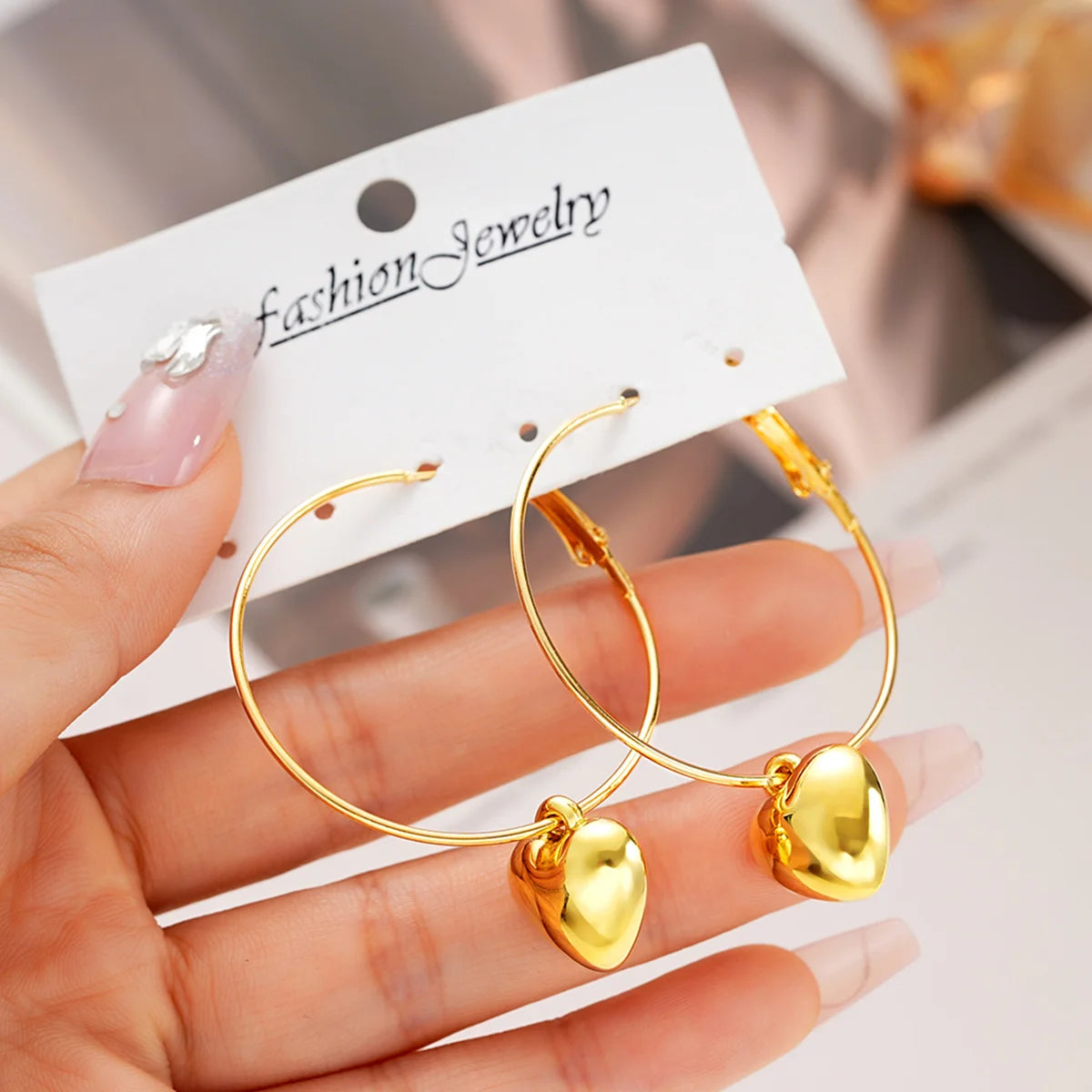 Boucles d'oreilles pendantes en forme de cœur pour femmes, Design couleur or, grand cercle exagéré, bijoux coréens, cadeau, nouvelle collection 2024