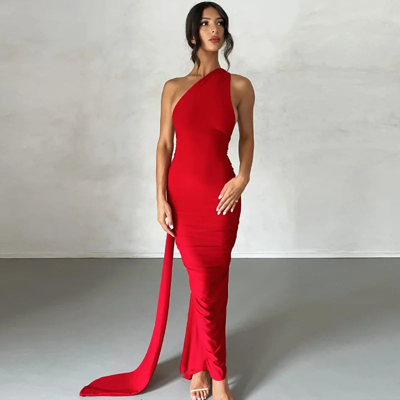 Robe maxi sexy Hugcitar asymétrique dos nu à bretelles, avec boucle d'écharpe ajustable et fronces. Tenue élégante style streetwear Y2K pour festival