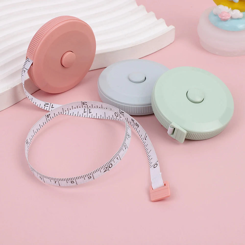 4 pièces/2 pièces/1 mètre ruban de 1,5 m, petit format, portable, pour étudiants, en cuir souple, avec trois sections pour la mesure des vêtements et recyclage automatique