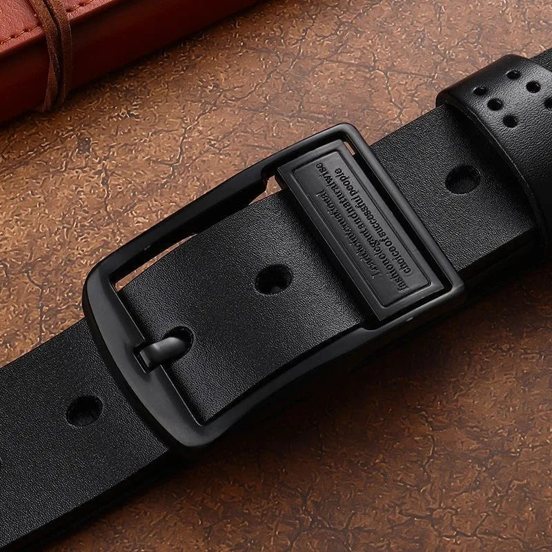 Ceinture en cuir pour hommes, boucle noire, nouveau style, à la mode, tendance, luxe léger, décontracté, polyvalent, adapté aux jeans, boucle ardillon