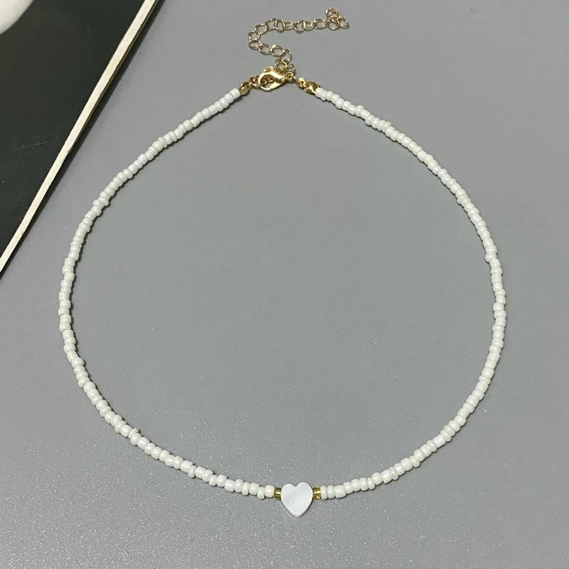 Collier ras du cou en forme de coquillage naturel pour fille, nouveau, mode printemps-été, petites perles de verre colorées, cadeau pour ami, nouvelle collection
