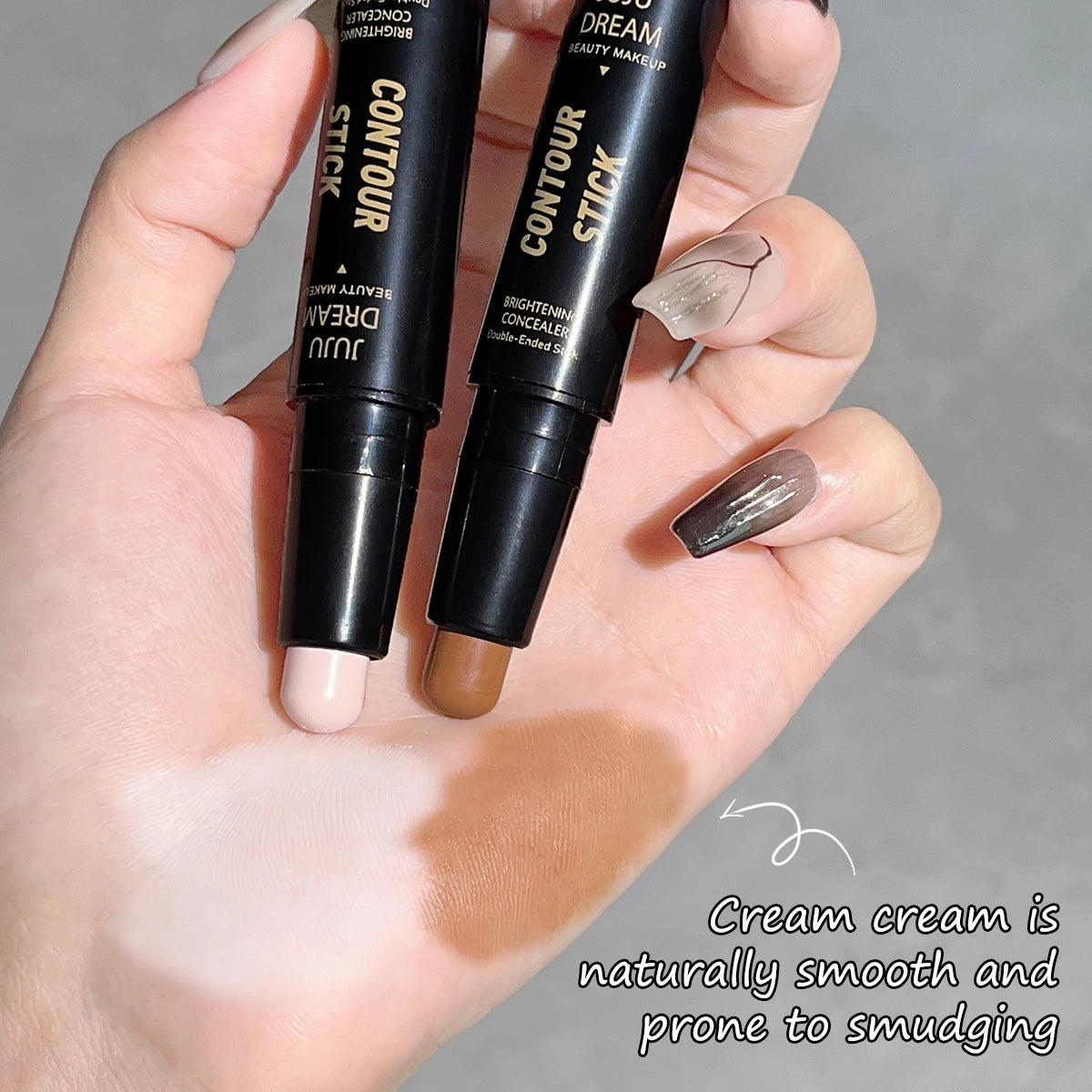 Bâtonnet de précision double embout à double usage pour illuminer et affiner le contour du visage, sculpter le visage et créer un effet liftant