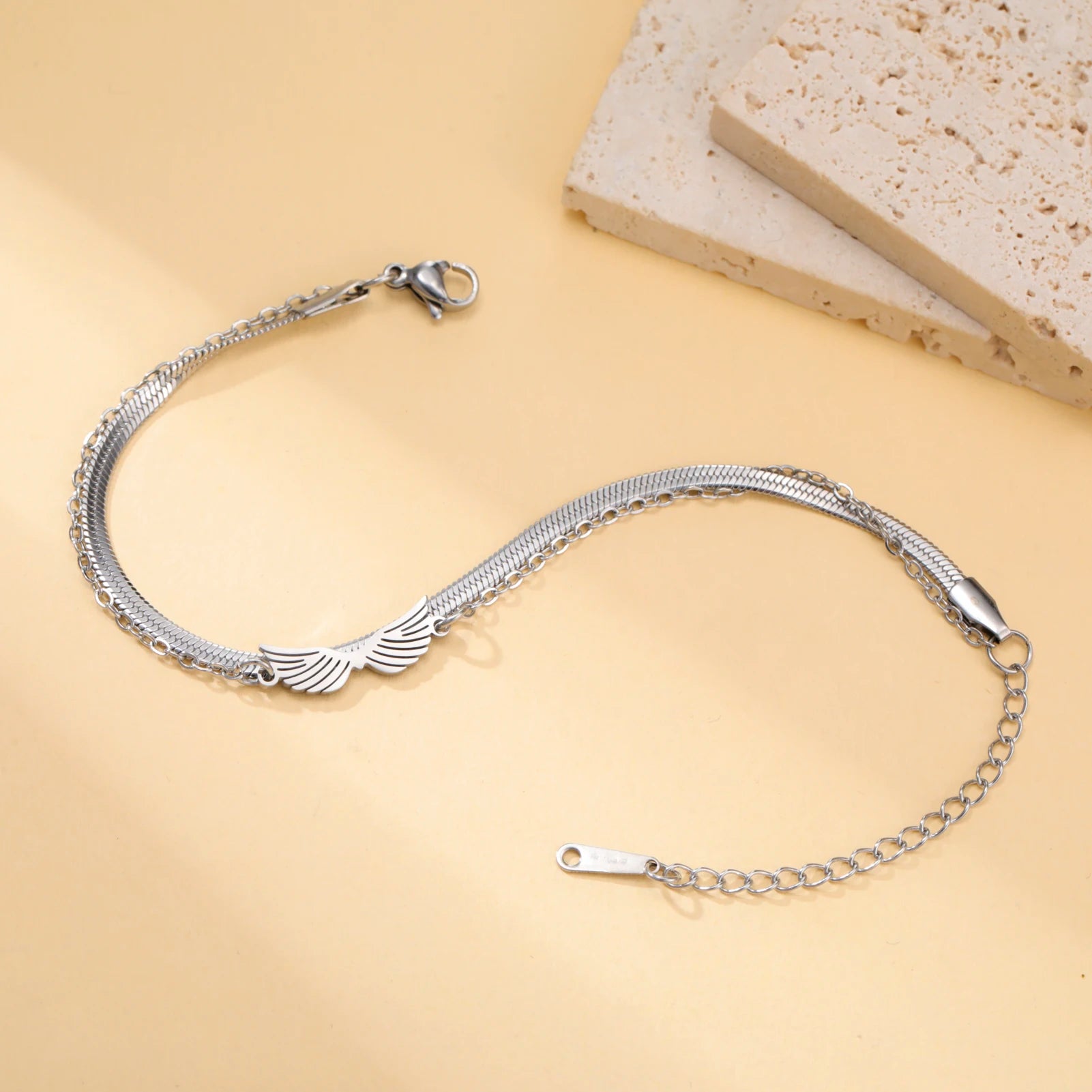 Bracelet pendentif aile d'ange Lucktune pour femme, bracelet à chaîne en acier inoxydable et perles, style Kpop tendance 2025, nouveauté bijou, cadeau de mariage
