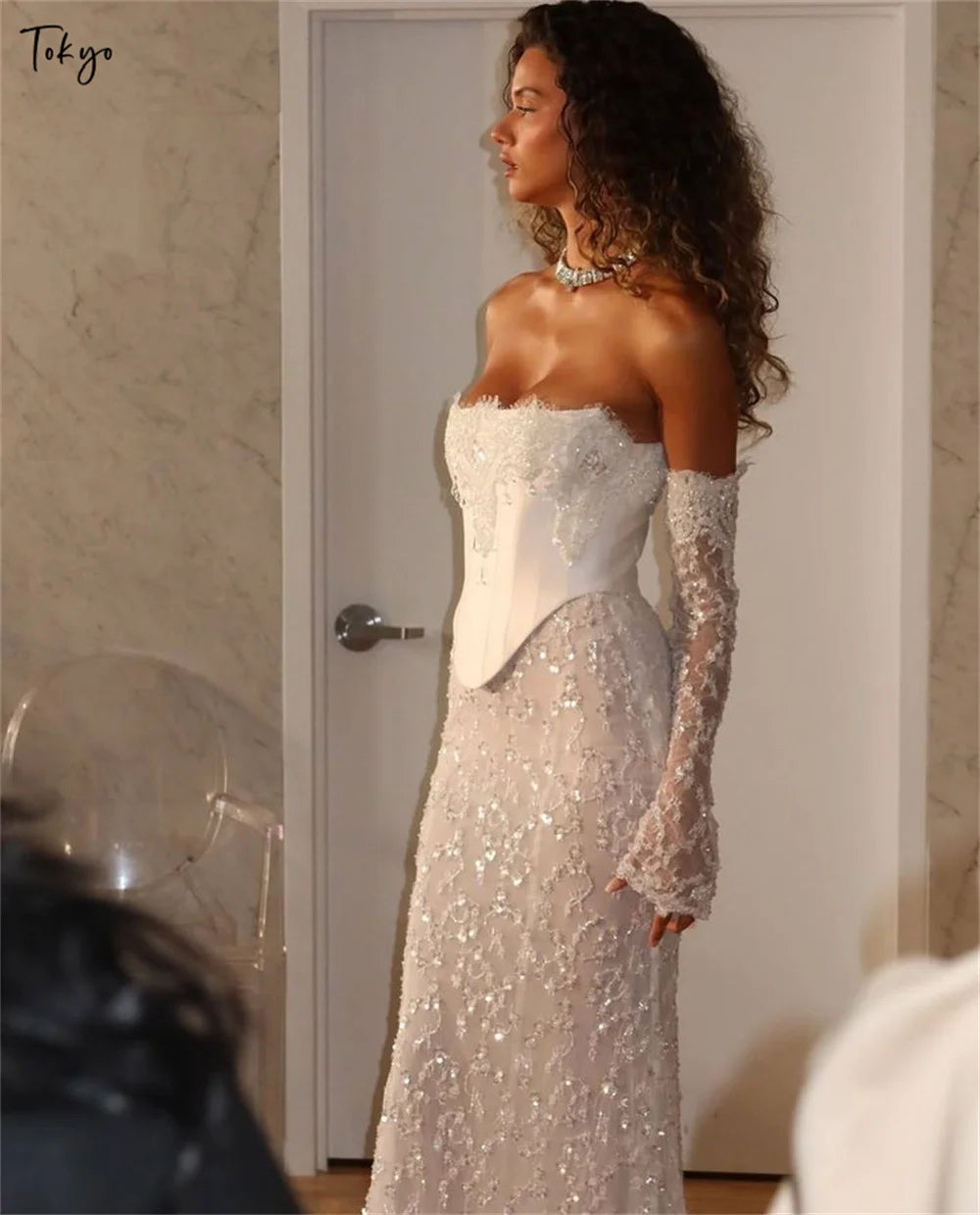 Robe de mariée sirène longue, sans bretelles, manches amovibles, fermeture éclair au dos, collection Tokyo 2025