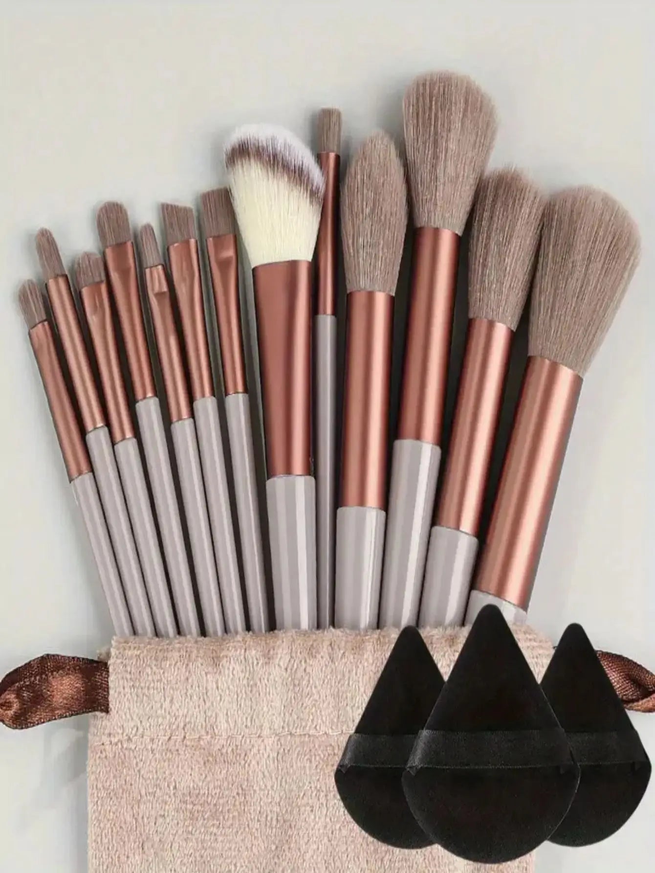 Ensemble de pinceaux de maquillage professionnels, doux et moelleux, pour fond de teint, poudre, fard à paupières, mélange Kabuki, outil de beauté