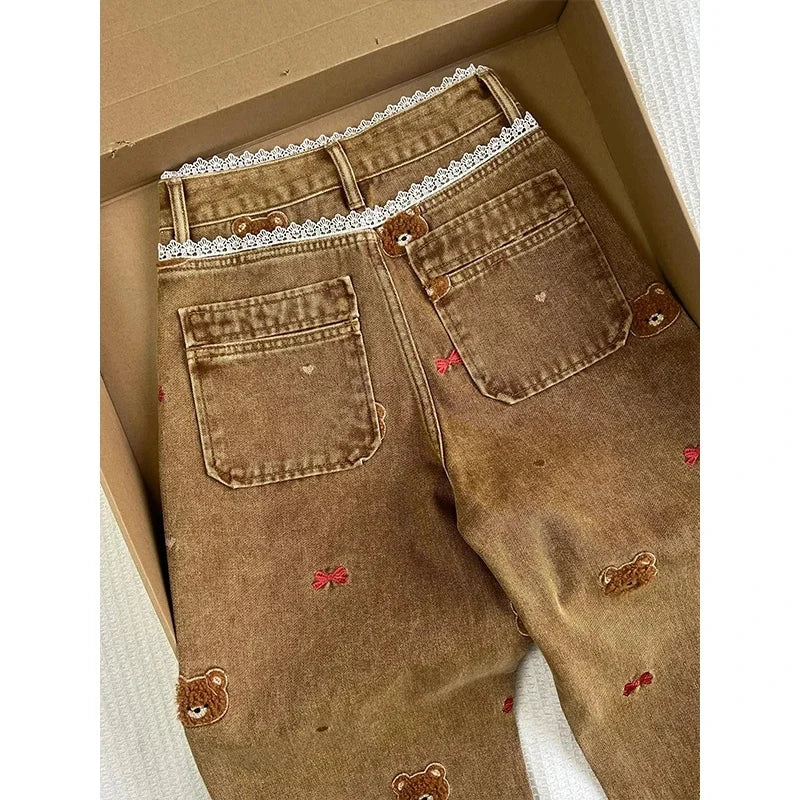 Dentelle ours en peluche brodé Patchwork conception jambe large jean 2025 printemps nouveau taille haute coupe minceur jean décontracté pour les déplacements domicile-travail