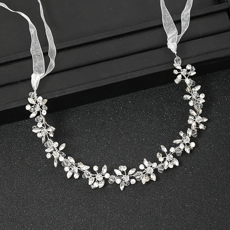 Bandeau argenté pour femme, diadème en cristal et strass fait main, accessoire de coiffure de mariage, cadeau idéal pour une mariée.
