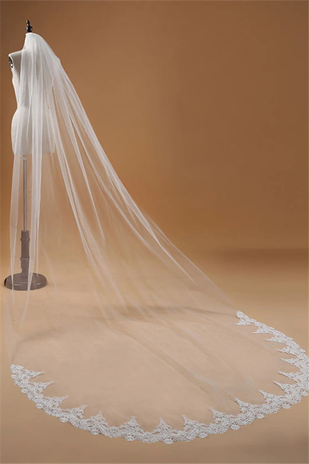 Voile de mariée 3M une couche bordée de dentelle blanc ivoire style cathédrale, long voile de mariée, accessoires de mariage pas chers