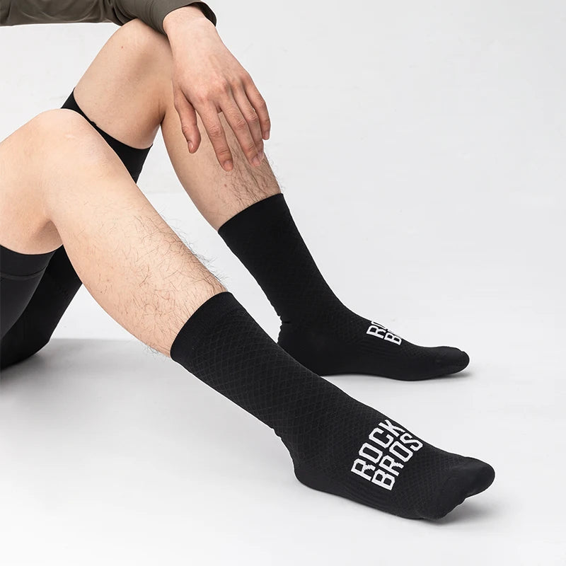 Chaussettes de sport ROCKBROS ROAD TO SKY respirantes pour VTT et vélo de route, haute élasticité et absorption des chocs. Une paire de chaussettes de vélo