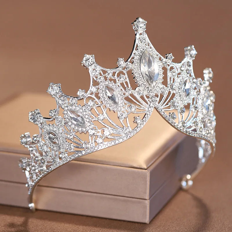 Couronne de mariée en cristal argenté, ornée de strass, idéale pour les mariages et les fêtes