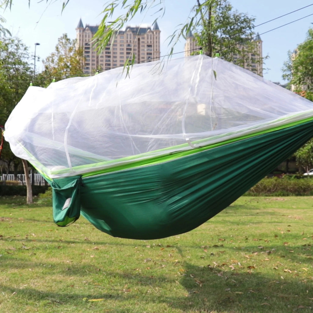 Tissu en nylon portable pour voyage, camping et couchage suspendu, disponible en tailles simple et double. Disponible en versions simple et double. Disponible en version portable et suspendue.