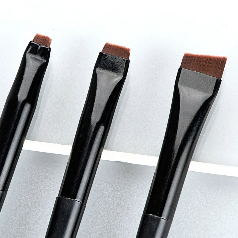 Ensemble de 3 pinceaux à lame pour eyeliner et sourcils Karsyngirl, pinceaux plats et fins portables pour le contour des sourcils et le maquillage.