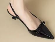 Escarpins Slingback Pointus en Verni Rouge & Noir – Talon Mi-Haut Élégant