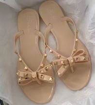 Sandales d’Été Femme Transparentes à Rivets – Style Cristal