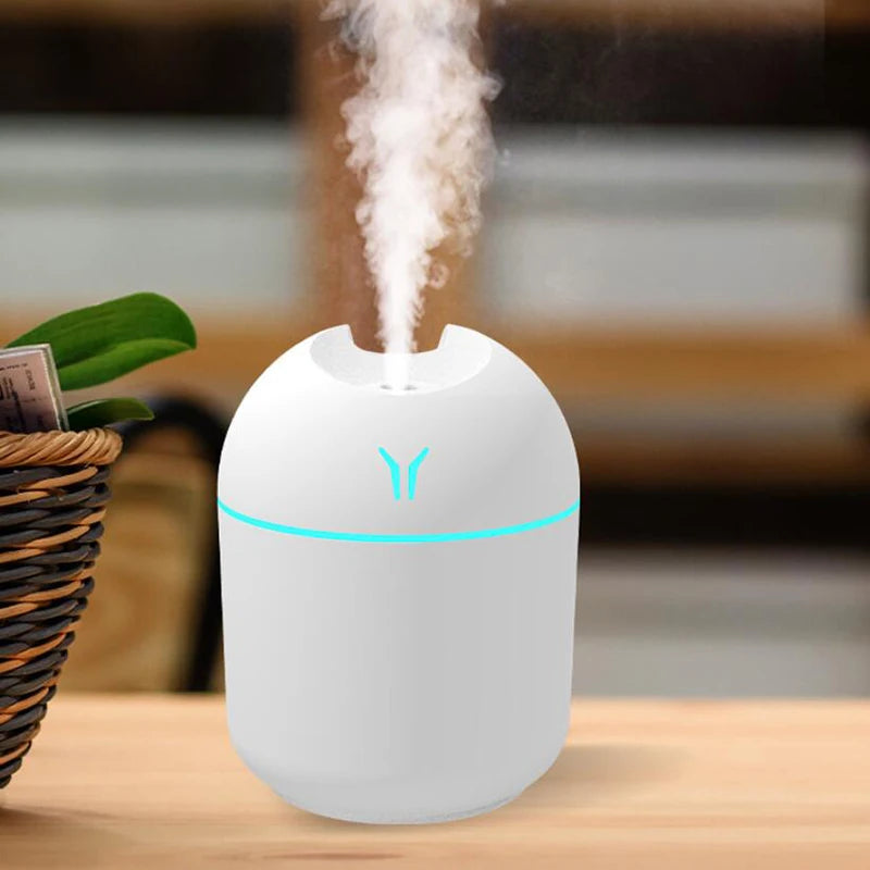 Diffuseur d'huile essentielle d'arome de Mini humidificateur d'air d'usb de 250ML pour le diffuseur ultrasonique de fabricant de brume muet de voiture à la maison avec la lampe de couleur de LED