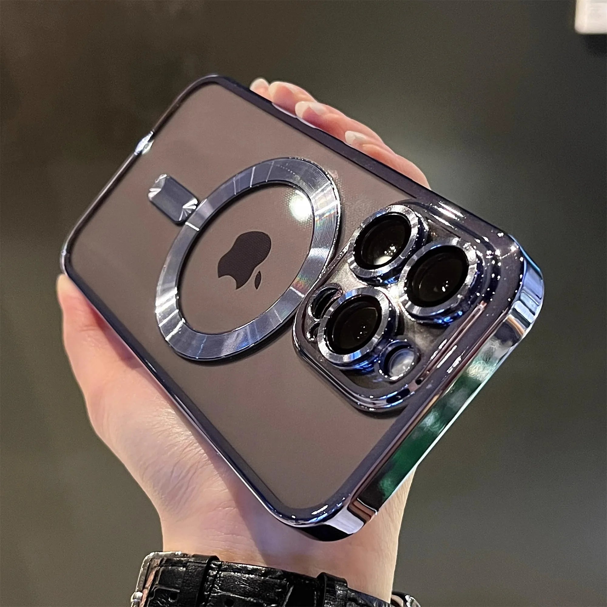 Étui transparent de luxe avec revêtement magnétique pour iPhone 11, 12, 13, 14, 15, 16, 17, Pro Max et Air Plus, compatible avec la recharge sans fil MagSafe et résistant aux chocs