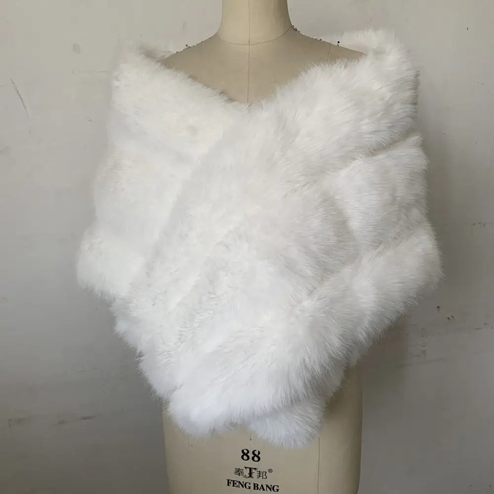 High Quality Faux Fur Wedding Shawl Soft Thick Bridal Wrap Ivory Gray Black Red Pink Bride Cape Women Accessory Formal Party