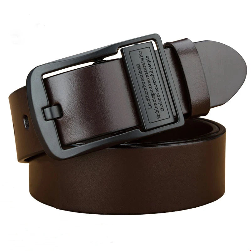 Ceinture en cuir pour hommes, boucle noire, nouveau style, à la mode, tendance, luxe léger, décontracté, polyvalent, adapté aux jeans, boucle ardillon