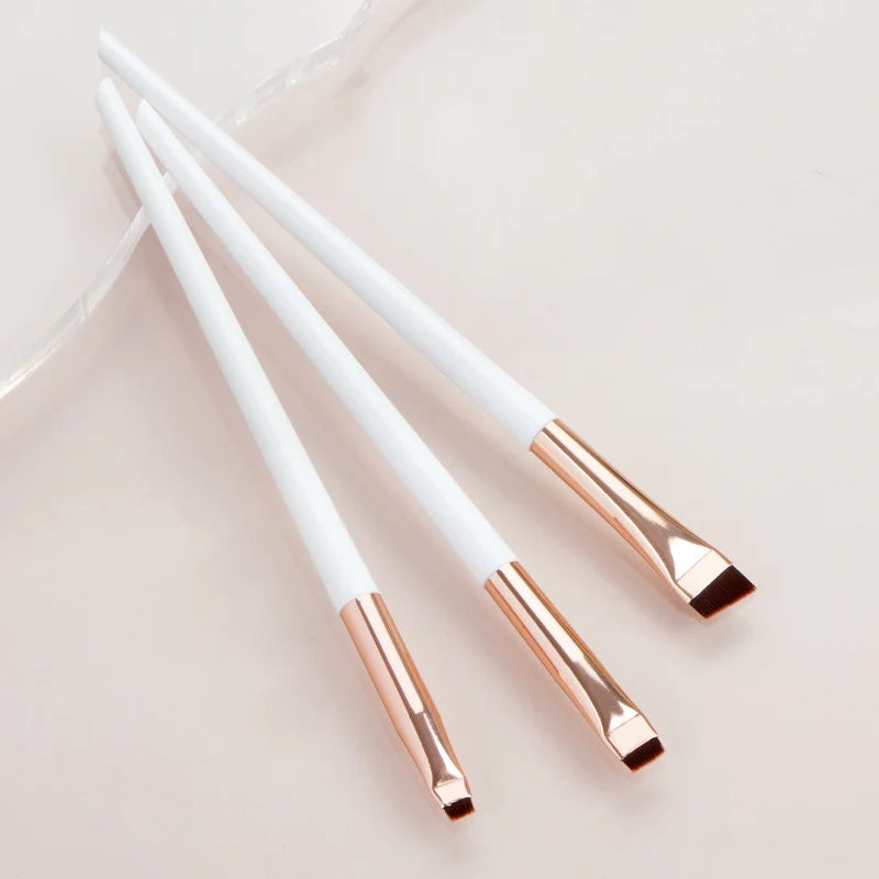 Ensemble de 3 pinceaux à lame pour eyeliner et sourcils Karsyngirl, pinceaux plats et fins portables pour le contour des sourcils et le maquillage.