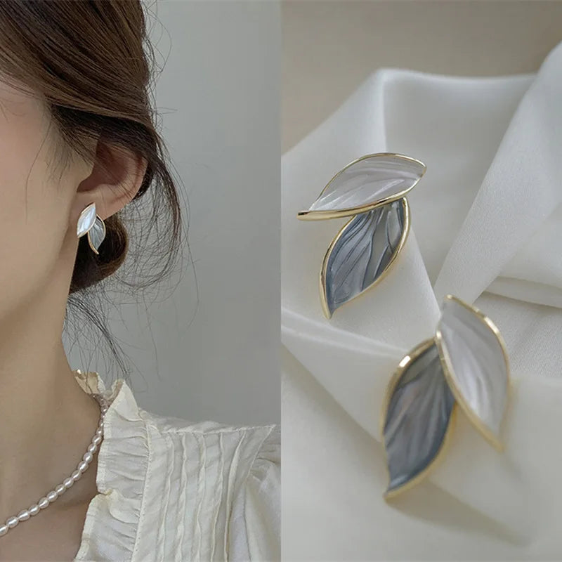 Boucles d'oreilles simples rétro bleu blanc feuille, Design haut de gamme, Style forêt, à la mode, couleurs claires, femmes élégantes