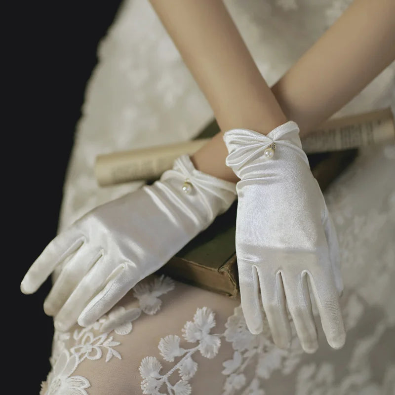 Gants sexy transparents en tulle noir et blanc, fins et courts, parfaits pour le printemps et l'été, pour les soirées, les danses et les mariages. Style Lolita