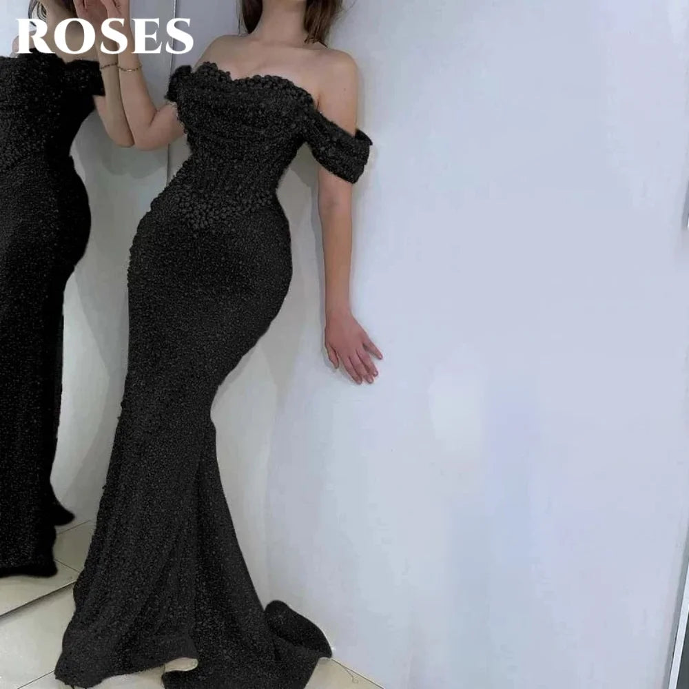 Robe de bal ROSES Pearl, magnifique robe bustier à épaules dénudées, décolleté cœur, ornée de sequins brillants et de broderies en chevrons. Robe de soirée personnalisée