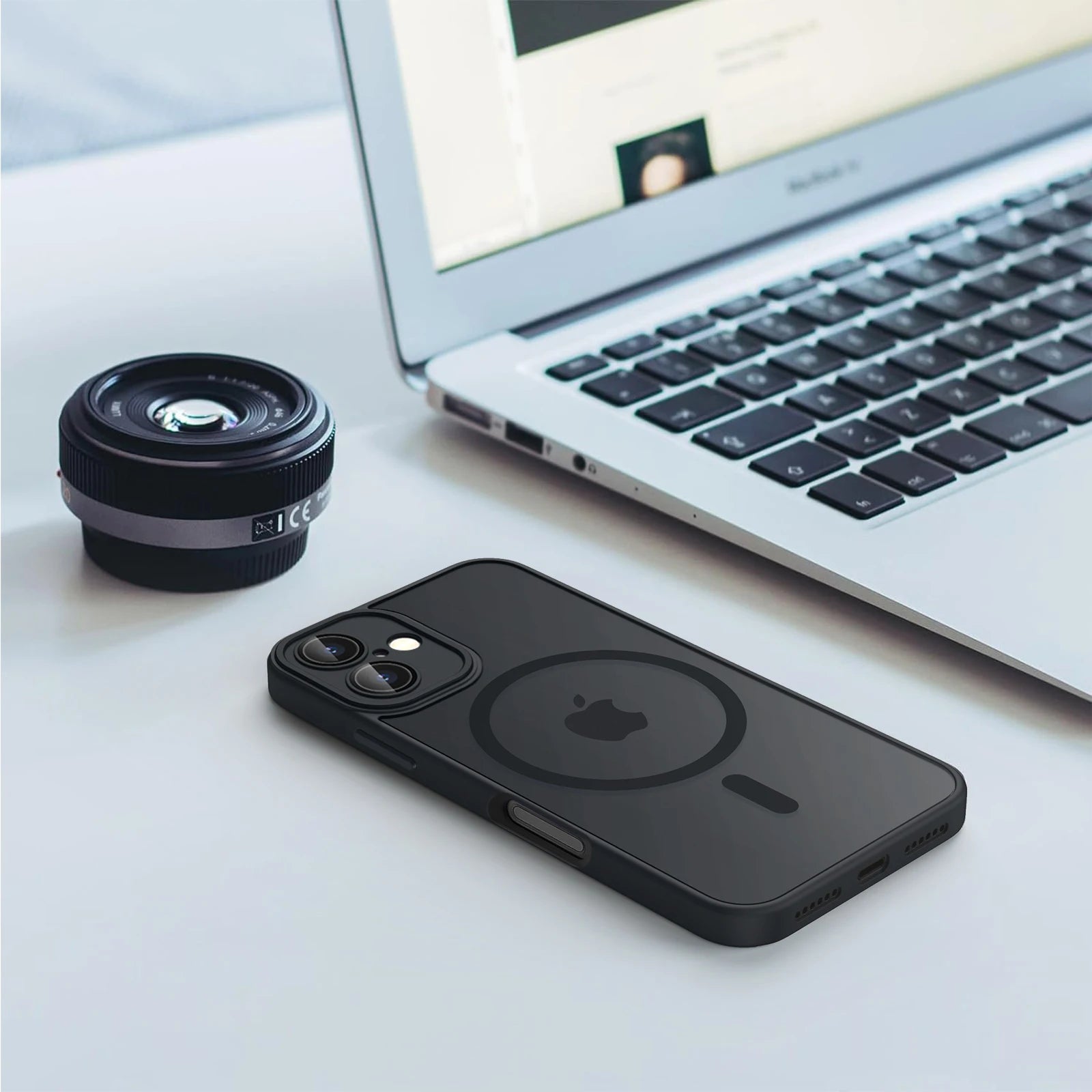 Coque magnétique mate translucide de luxe antichoc pour iPhone 11 12 13 14 15 16 compatible avec la charge sans fil MagSafe
