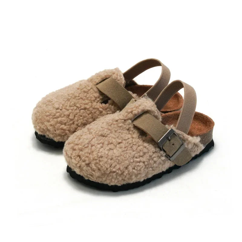 Pantoufles d'hiver tendance pour enfants, en liège, en daim et laine peluche, chaudes et confortables pour l'extérieur et les garçons. Chaussures d'intérieur simples et décontractées pour enfants