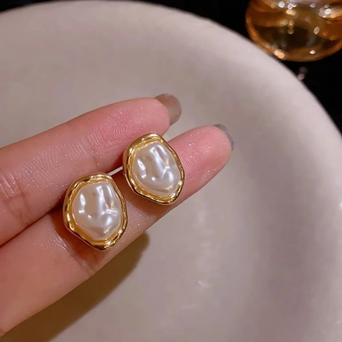 Boucles d'oreilles en métal pour femmes, 2 pièces, Imitation irrégulière de perles, élégantes, dorées, argentées, géométriques, bijoux de personnalité