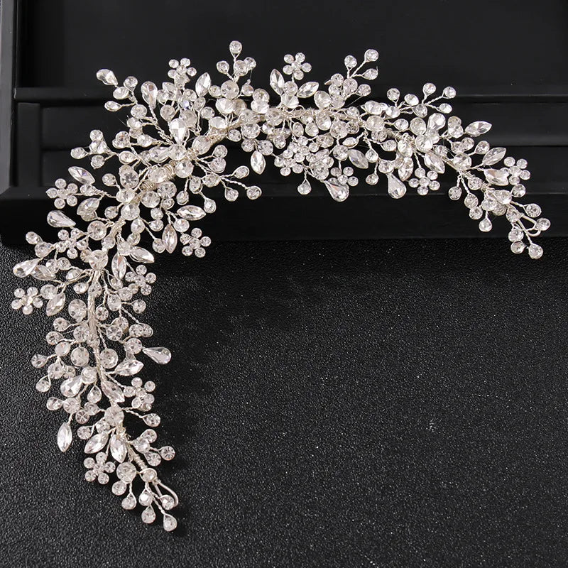 Bandeaux, diadèmes et serre-têtes de mariée en strass et cristal, accessoires de coiffure élégants pour les mariées.