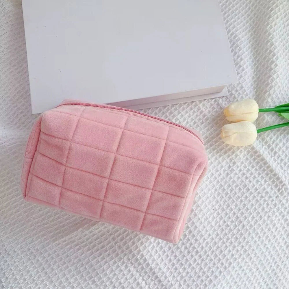 Sac de maquillage en peluche mignon pour femmes, petits sacs à cosmétiques portables de voyage, trousse de toilette à fermeture éclair de couleur unie, pochette de lavage, sacs de rangement